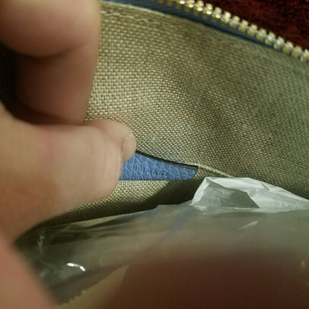 Gucci GG charm powder blue handbag! - Picture 6 of 8